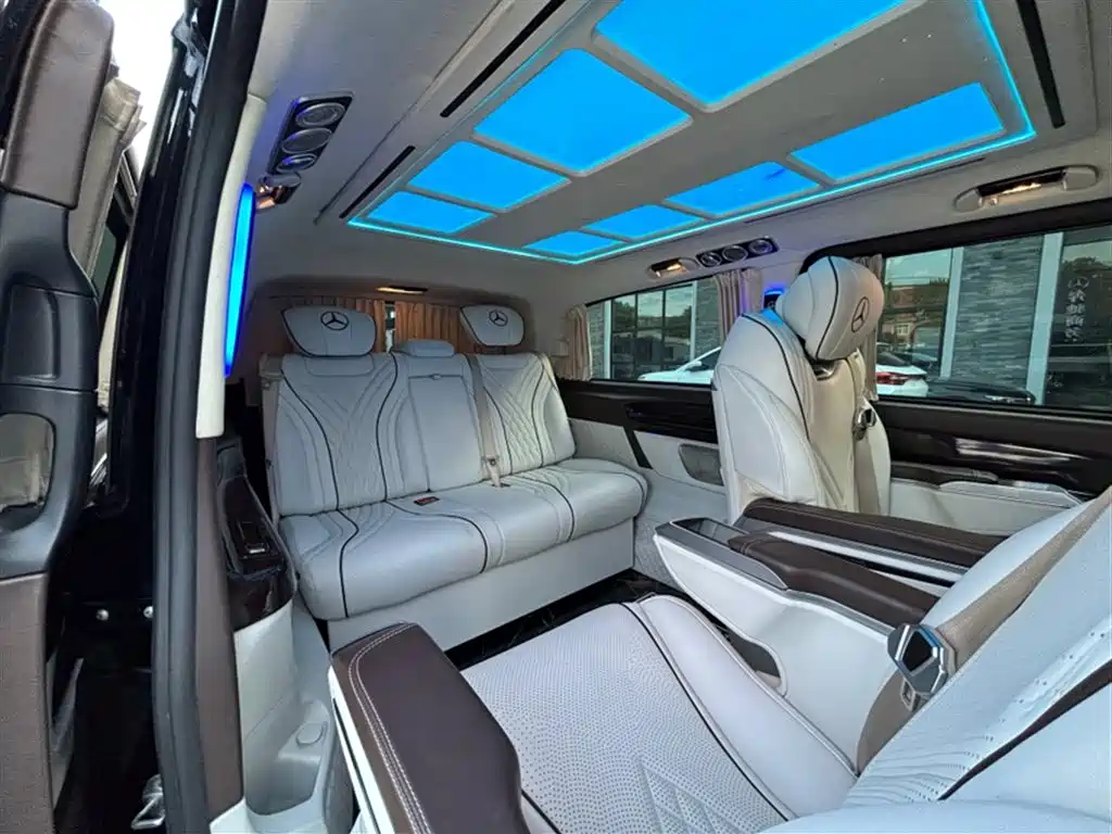 Mercedes-Benz Vito 2022 — фото 25