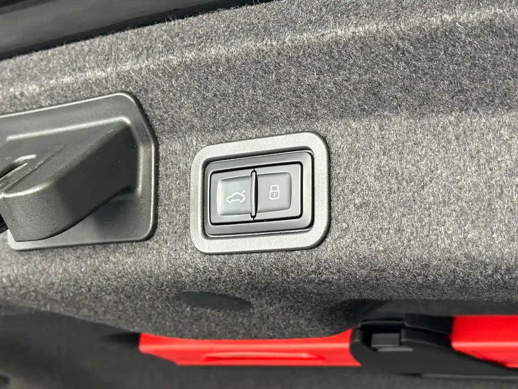 Audi A6L 2023 — фото 16