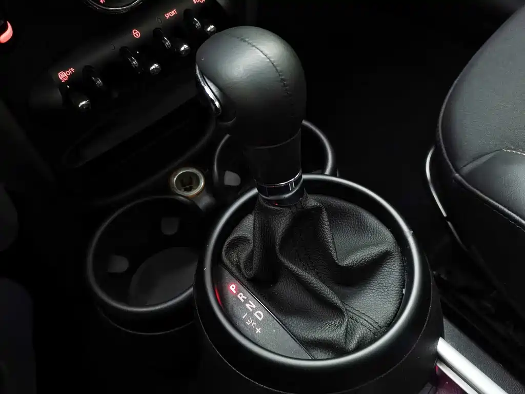 MINI Countryman 2015 — фото 10