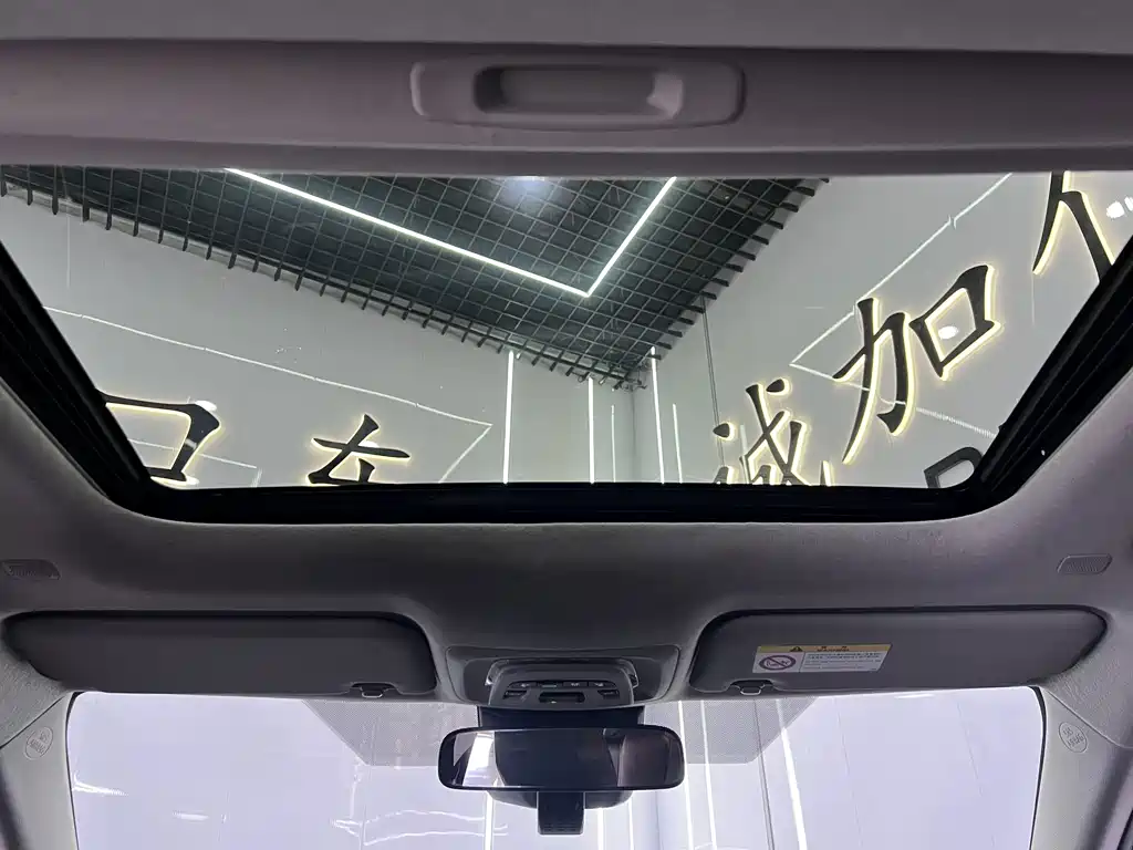 Toyota Corolla 2023 — фото 16