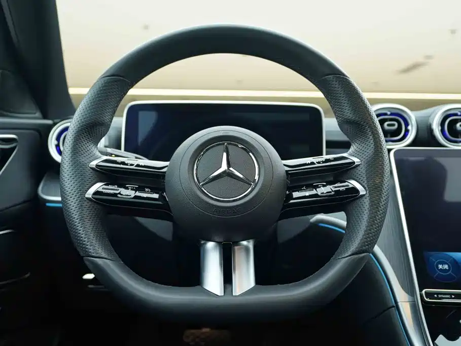 Mercedes-Benz C-Class 2023 — фото 17