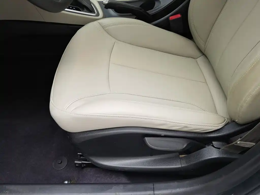 Buick Excelle GT 2020 — фото 20