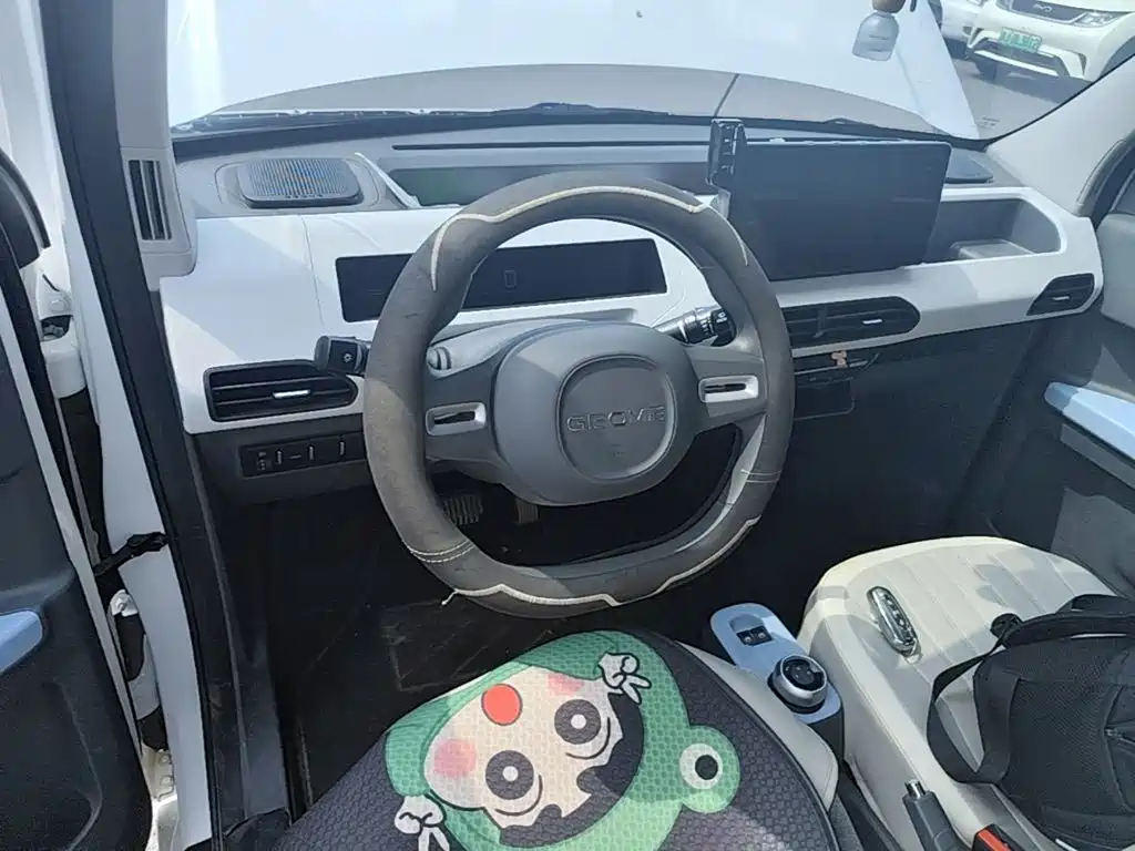 Geely Galaxy Panda 2025 — фото 11
