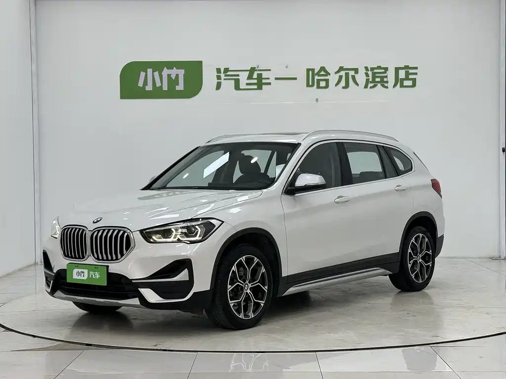 BMW X1 2022 — фото 1