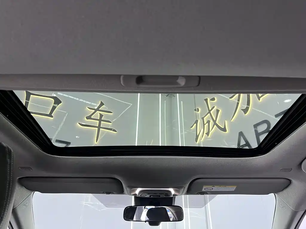 Toyota Corolla 2023 — фото 16