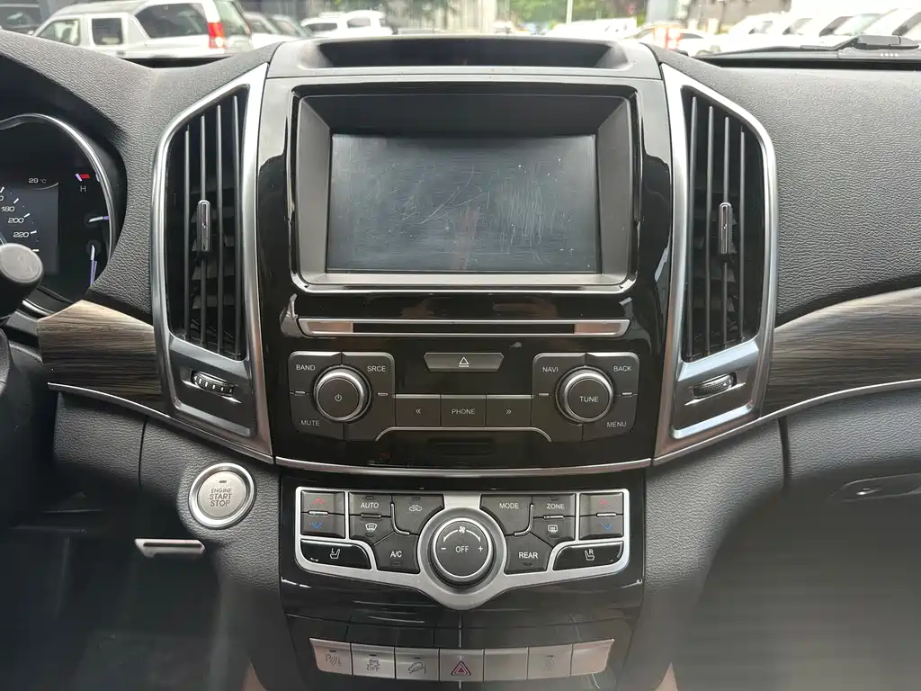 Haval H9 2017 — фото 12