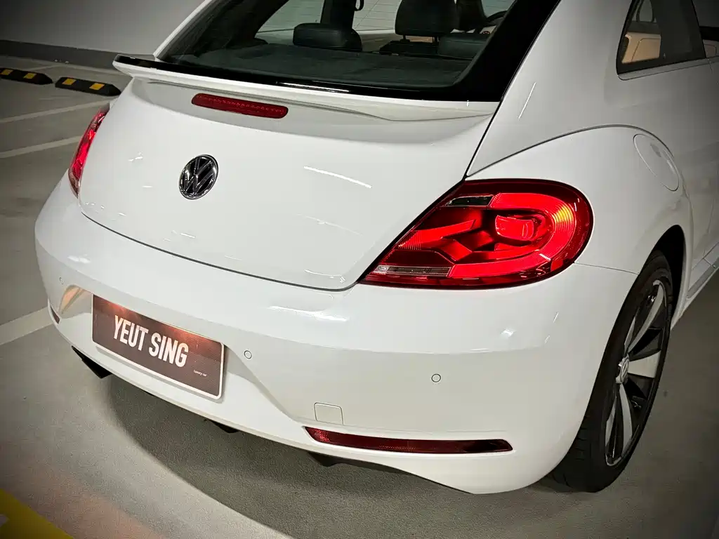 Volkswagen Beetle 2018 — фото 15