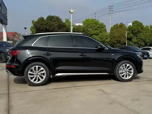 Audi Q5L 2022