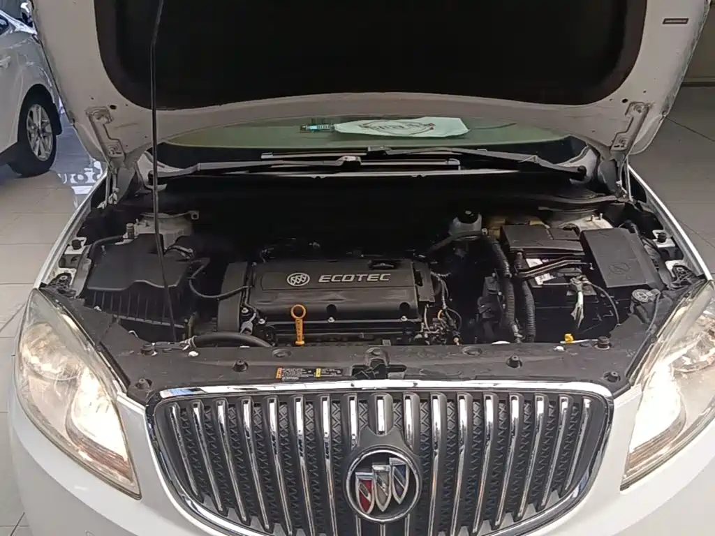 Buick Excelle 2015 — фото 20