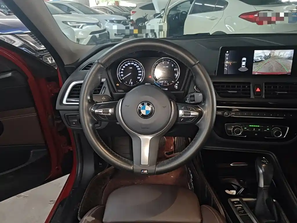 BMW 1 Series 2019 — фото 11