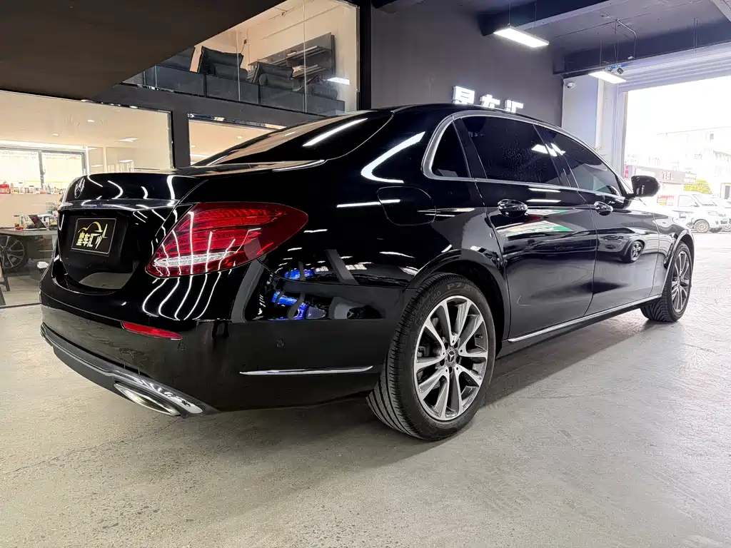 Mercedes-Benz E-Class 2018 — фото 10