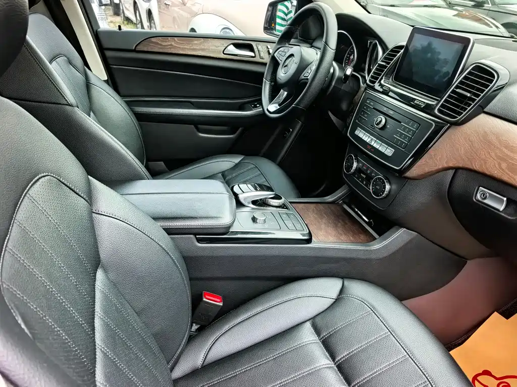 Mercedes-Benz GLE 2016 — фото 16