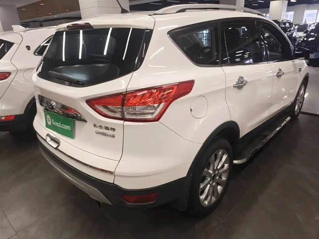 Ford Kuga 2014 — фото 7