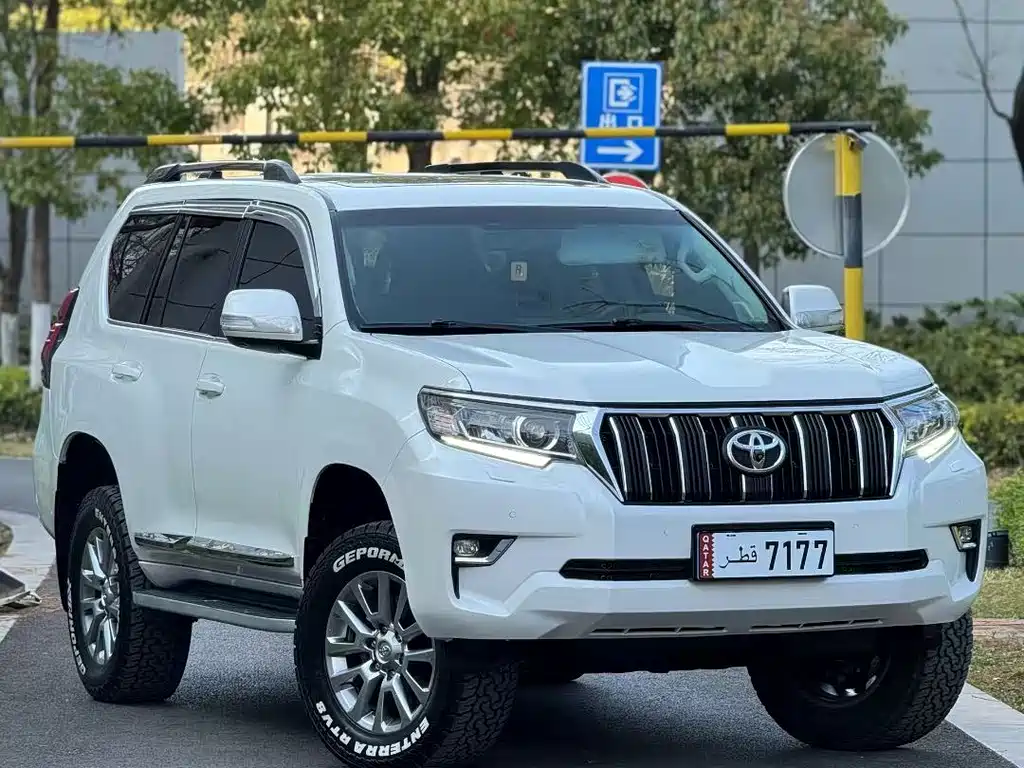 Toyota Prado 2018 — фото 3