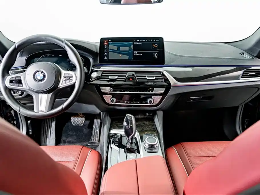 BMW 5 Series 2022 — фото 12