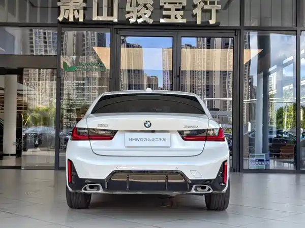 BMW 3 Series 2025