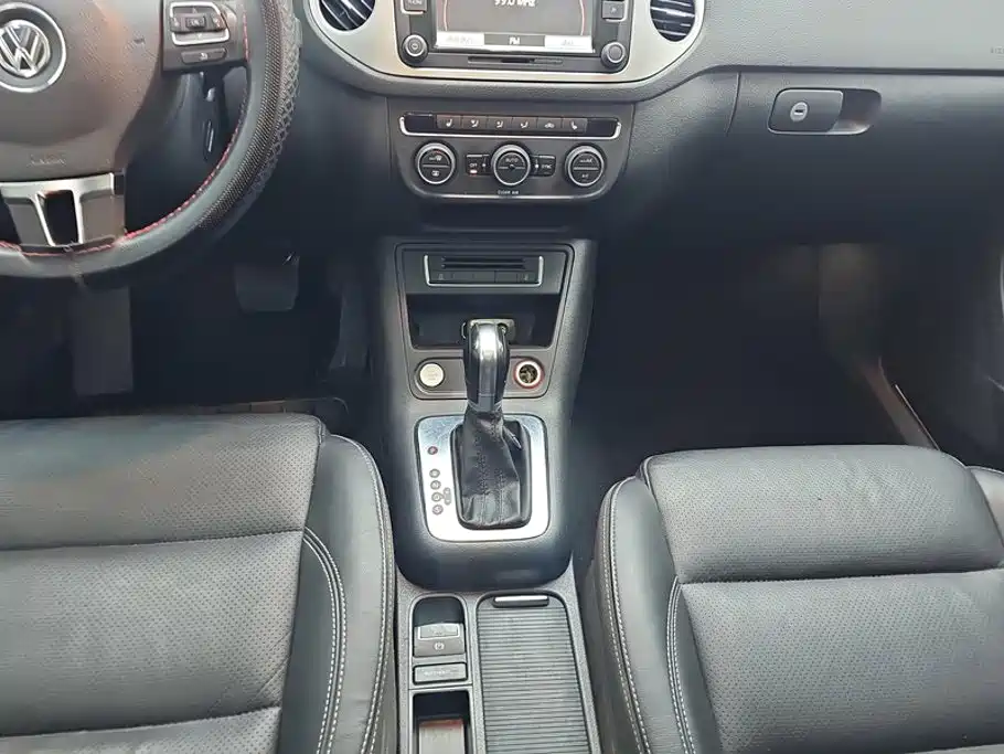 Volkswagen Tiguan 2016 — фото 16