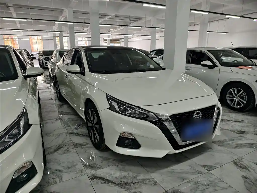 Nissan Teana 2022 — фото 4