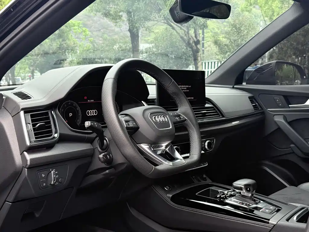 Audi Q5L Sportback 2022 — фото 4