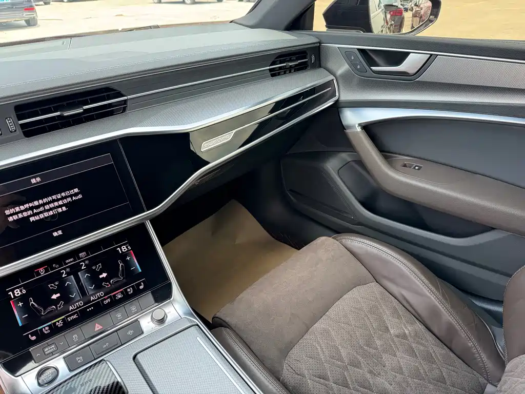 Audi A7L 2023 — фото 9