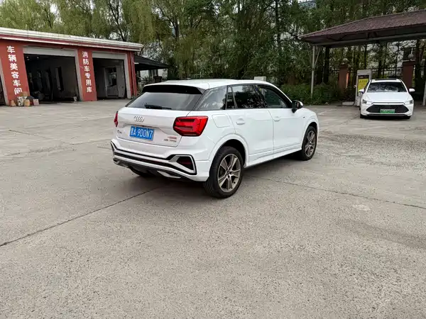 Audi Q2L 2022
