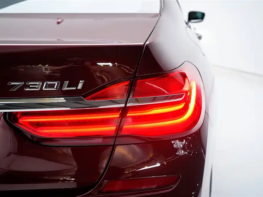 BMW 7 Series 2019 — фото 14