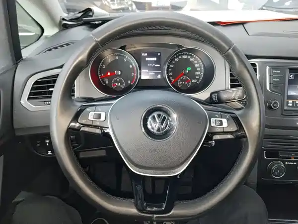 Volkswagen Golf Jialu 2017