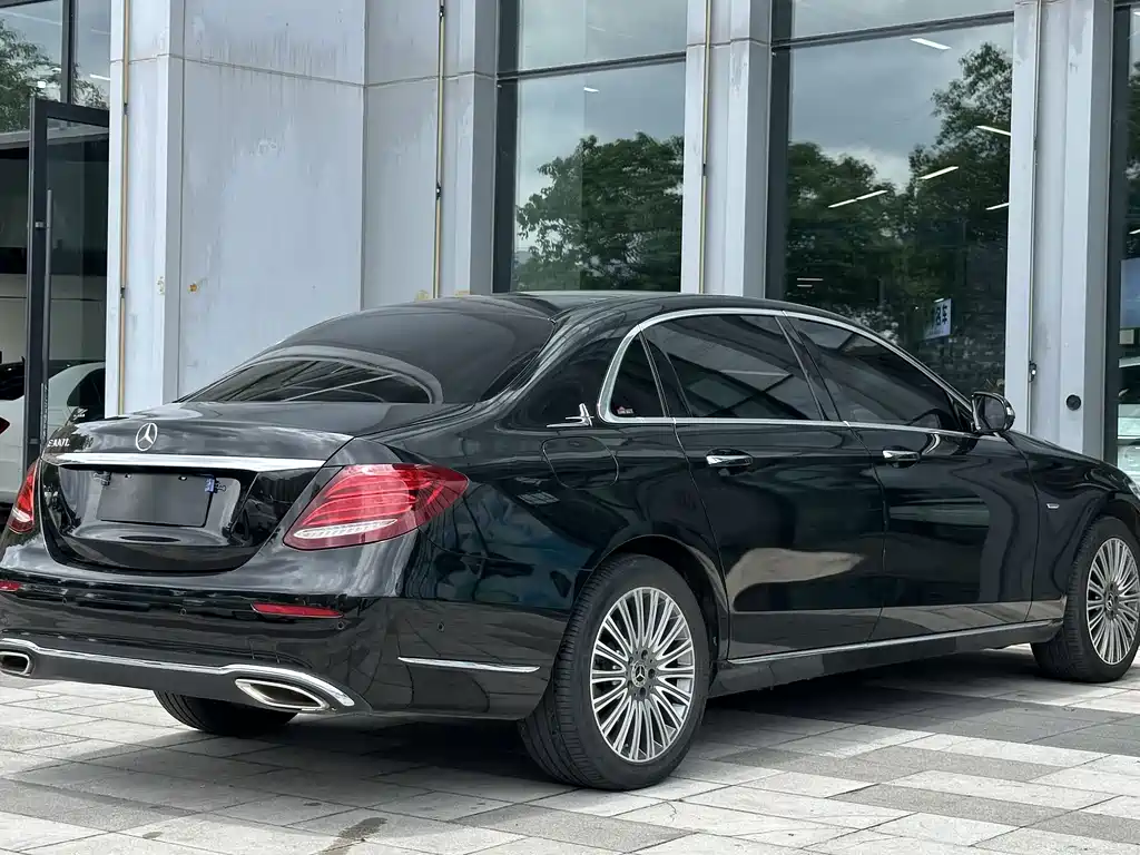 Mercedes-Benz E-Class 2020 — фото 14
