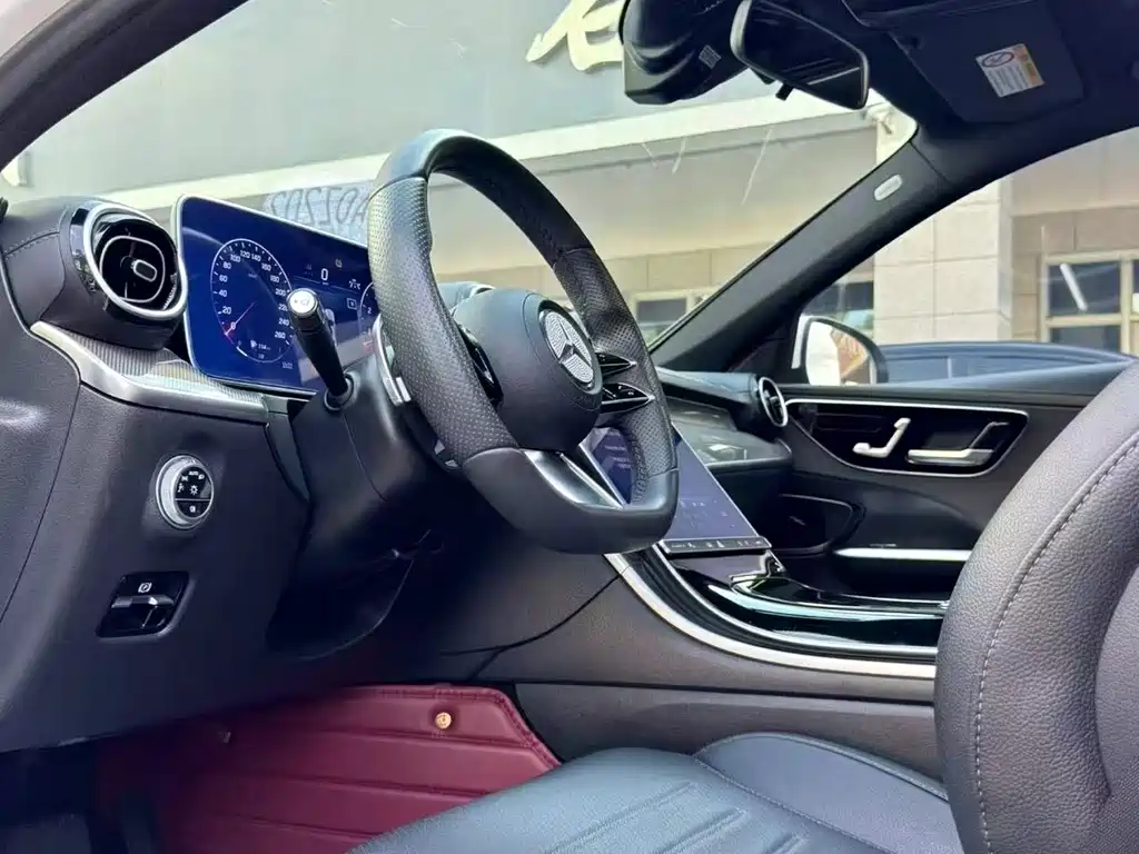 Mercedes-Benz C-Class 2023 — фото 5