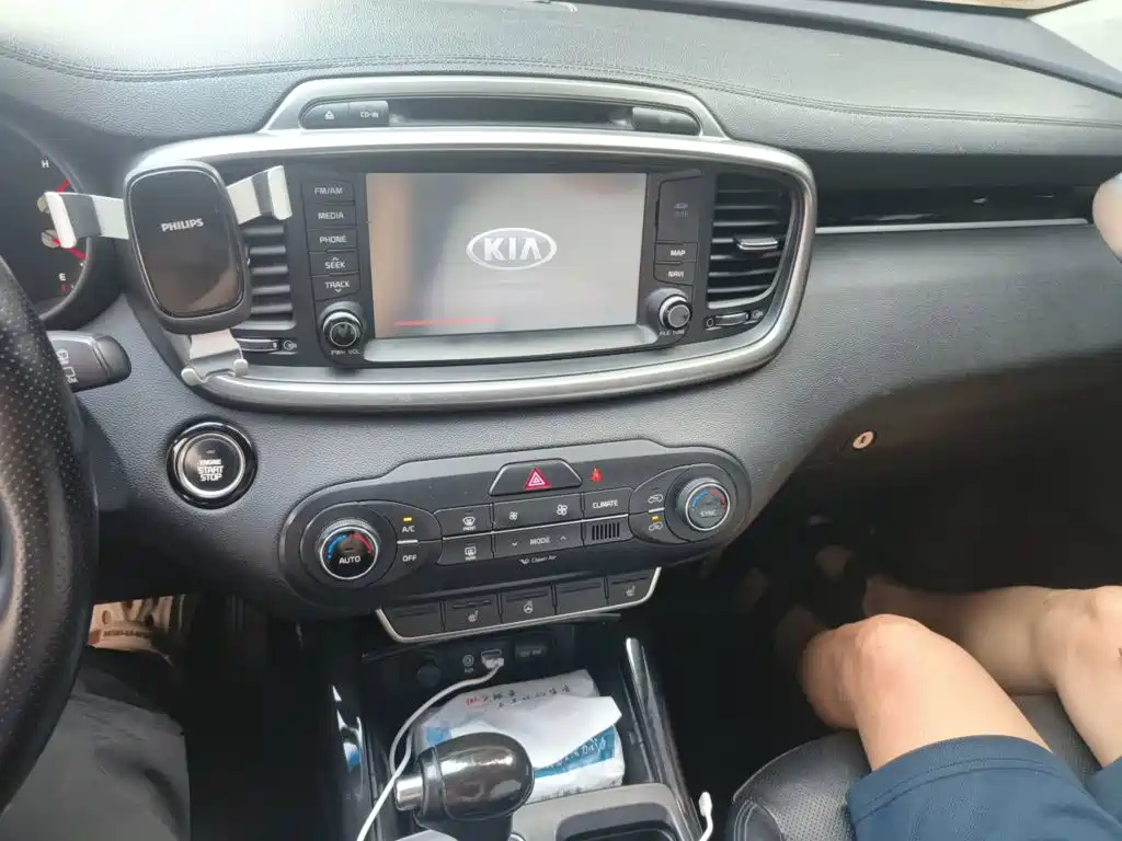 Kia Sorento 2016 — фото 10