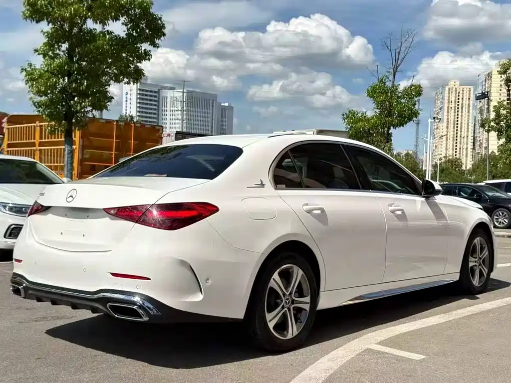 Mercedes-Benz C-Class 2023 — фото 9