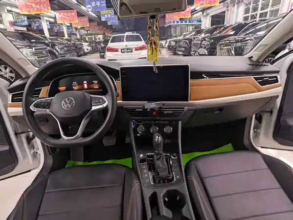 Volkswagen Bora 2024