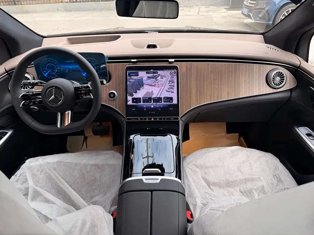 Mercedes-Benz EQE SUV 2025 — фото 23