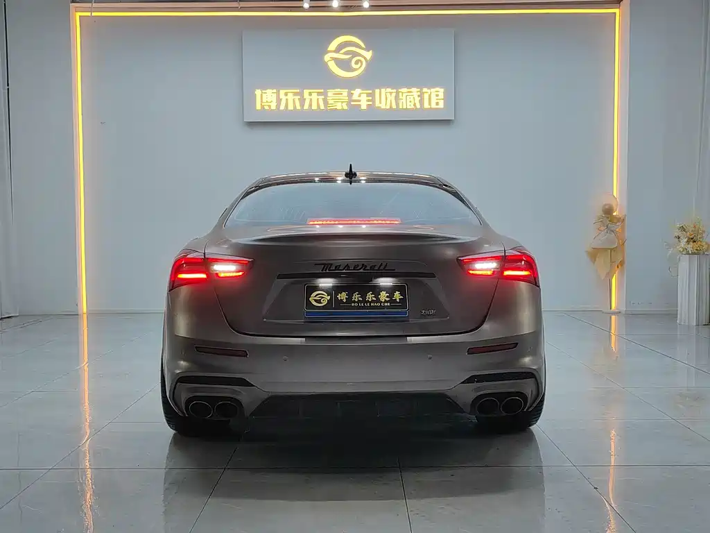 Maserati Ghibli 2018 — фото 17