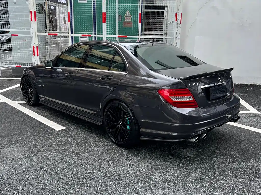 Mercedes-Benz C-Class AMG 2010 — фото 9
