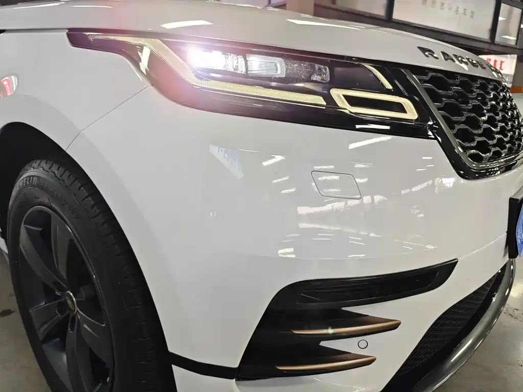 Land Rover Velar 2019 — фото 11