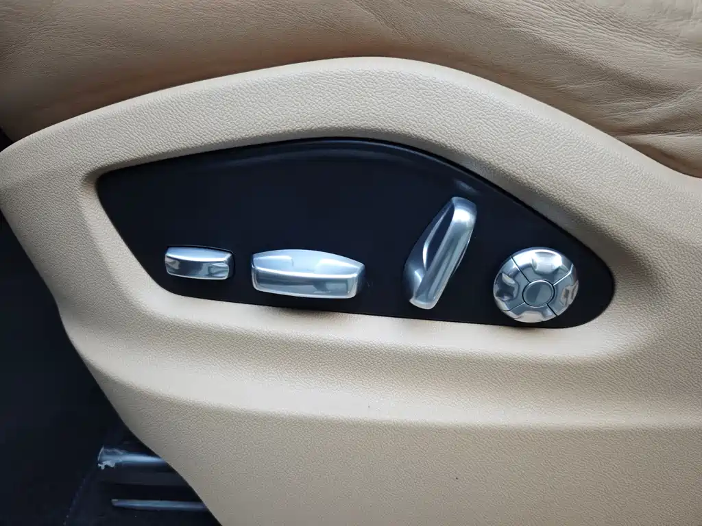 Porsche Cayenne 2018 — фото 19