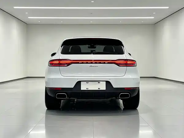 Porsche Macan 2021