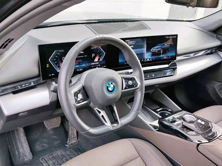 BMW i5 2025 — фото 14
