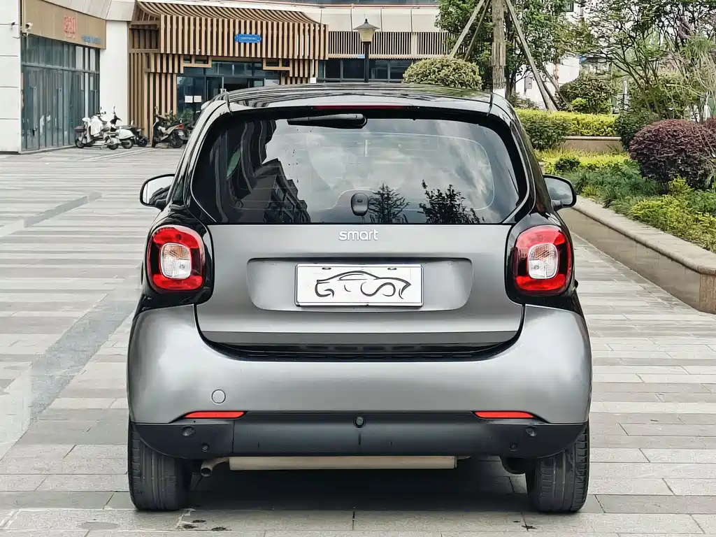 smart Fortwo 2017 — фото 5