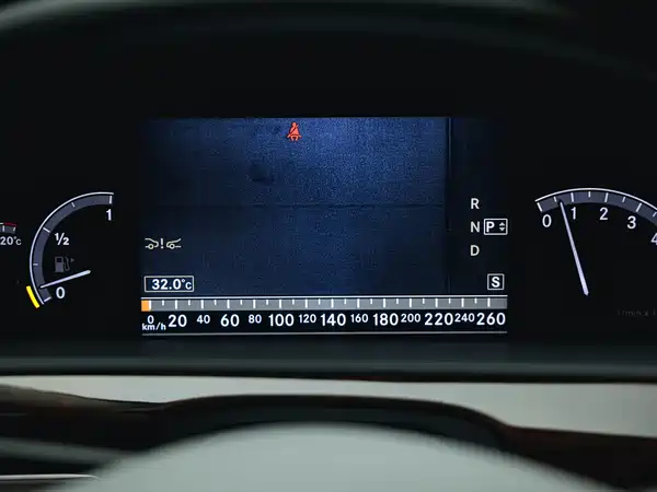 Mercedes-Benz S-Class 2010