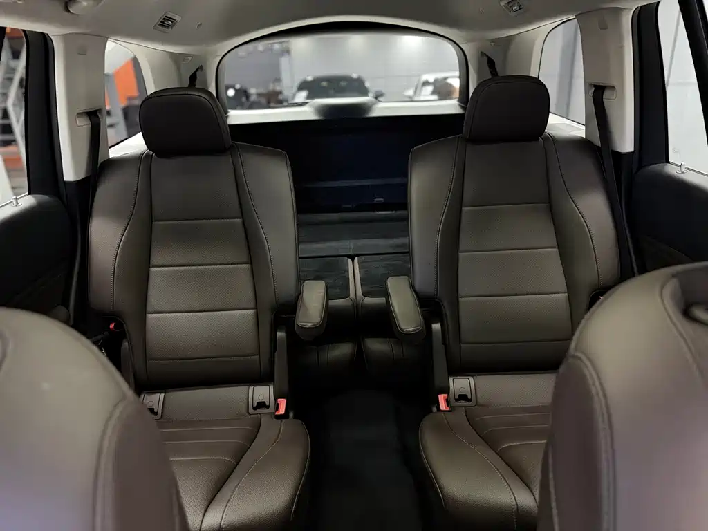 Mercedes-Benz GLS 2023 — фото 45
