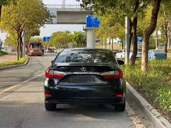 Lexus ES 2015