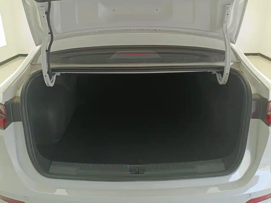 Roewe i5 2025