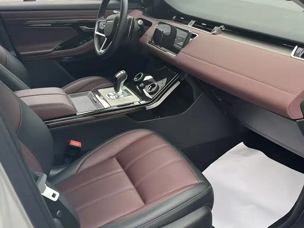 Land Rover Evoque 2023 — фото 10
