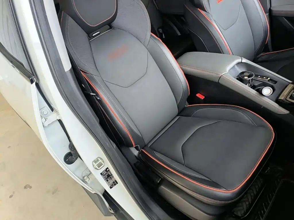 Baojun RS-3 2020 — фото 25
