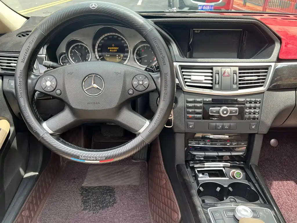 Mercedes-Benz E-Class 2012 — фото 16
