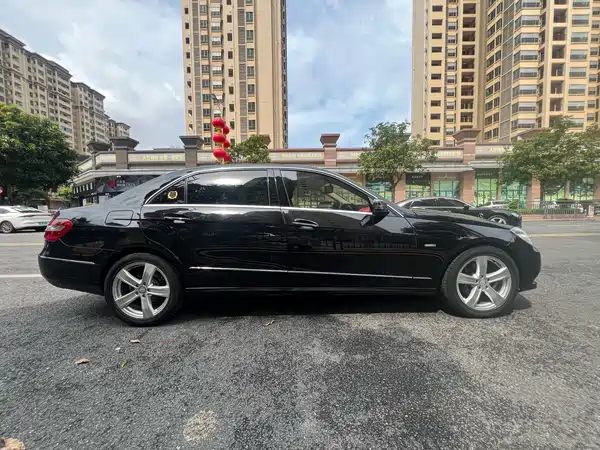 Mercedes-Benz E-Class 2012