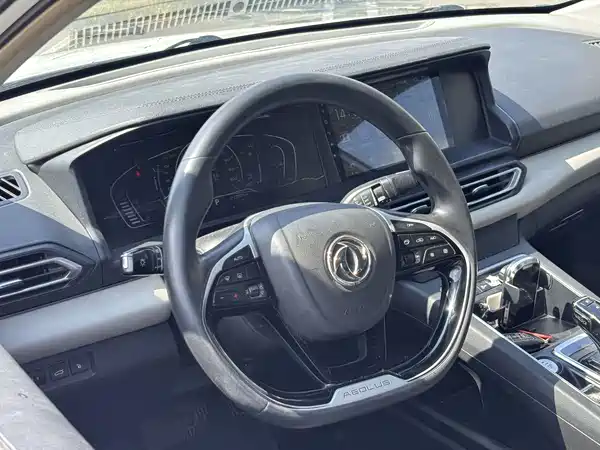Dongfeng E70 2022