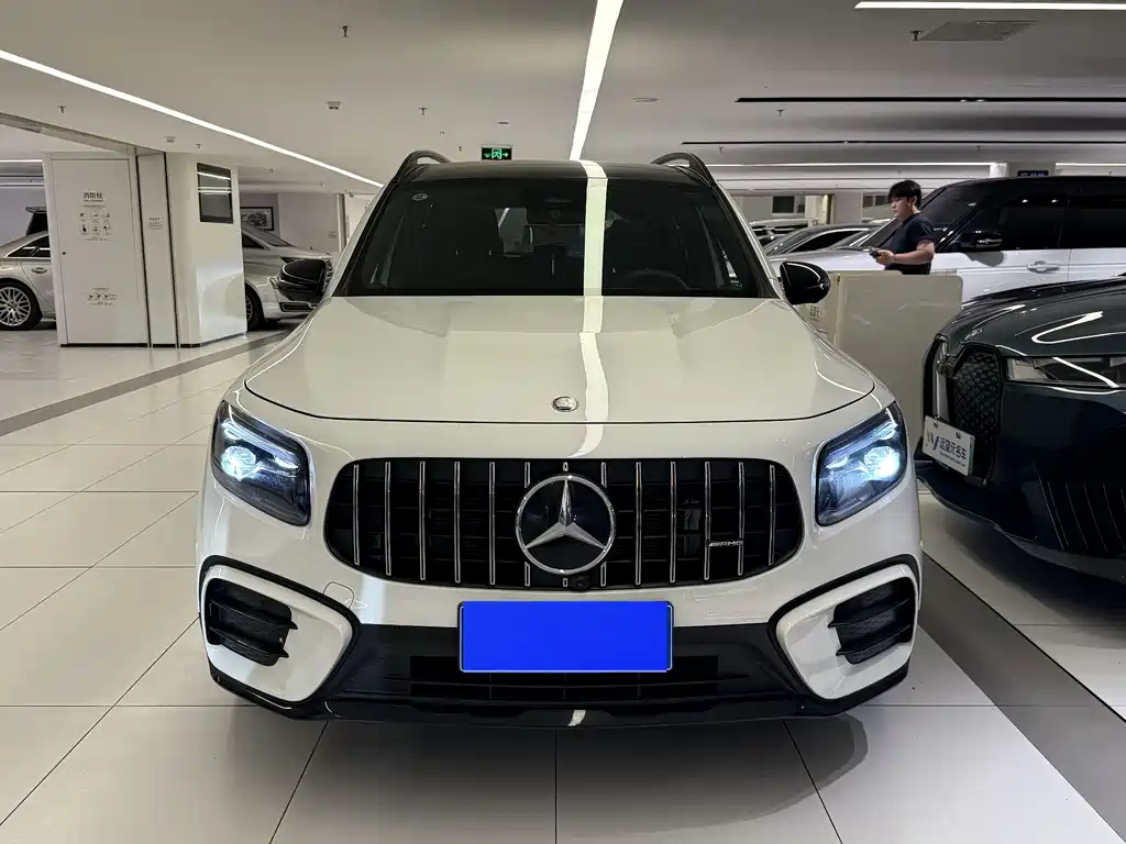 Mercedes-Benz GLB AMG 2025 — фото 2